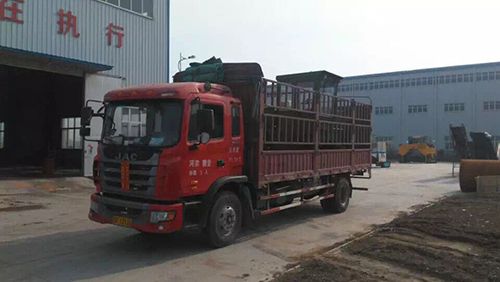 有機(jī)肥生產(chǎn)線設(shè)備裝車(chē)完畢發(fā)往河北邢臺(tái)圖2