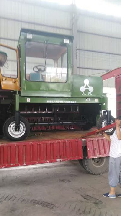 有機肥設(shè)備發(fā)貨現(xiàn)場圖1