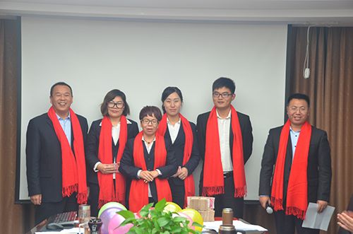 熱烈祝賀:人元生物2016年度總結(jié)表彰大會(huì)圓滿結(jié)束6 熱烈祝賀:人元生物2016年度總結(jié)表彰大會(huì)圓滿結(jié)束6