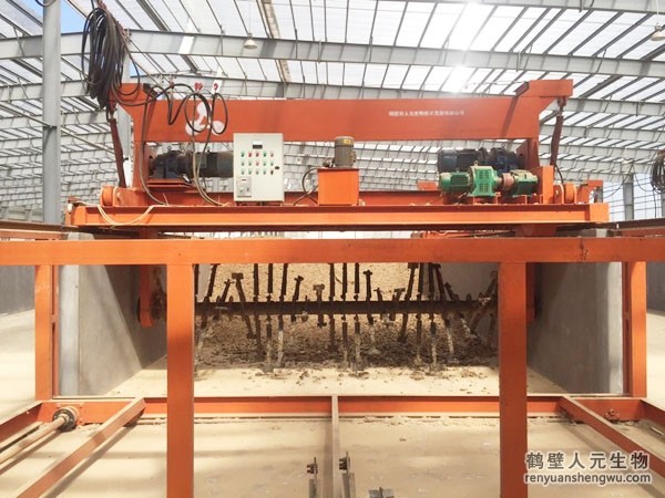 有機肥翻拋機的養(yǎng)護 有機肥翻拋機的養(yǎng)護