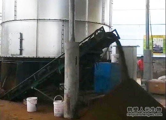 雞糞有機肥設備發(fā)酵需要多長時間 雞糞有機肥設備發(fā)酵需要多長時間
